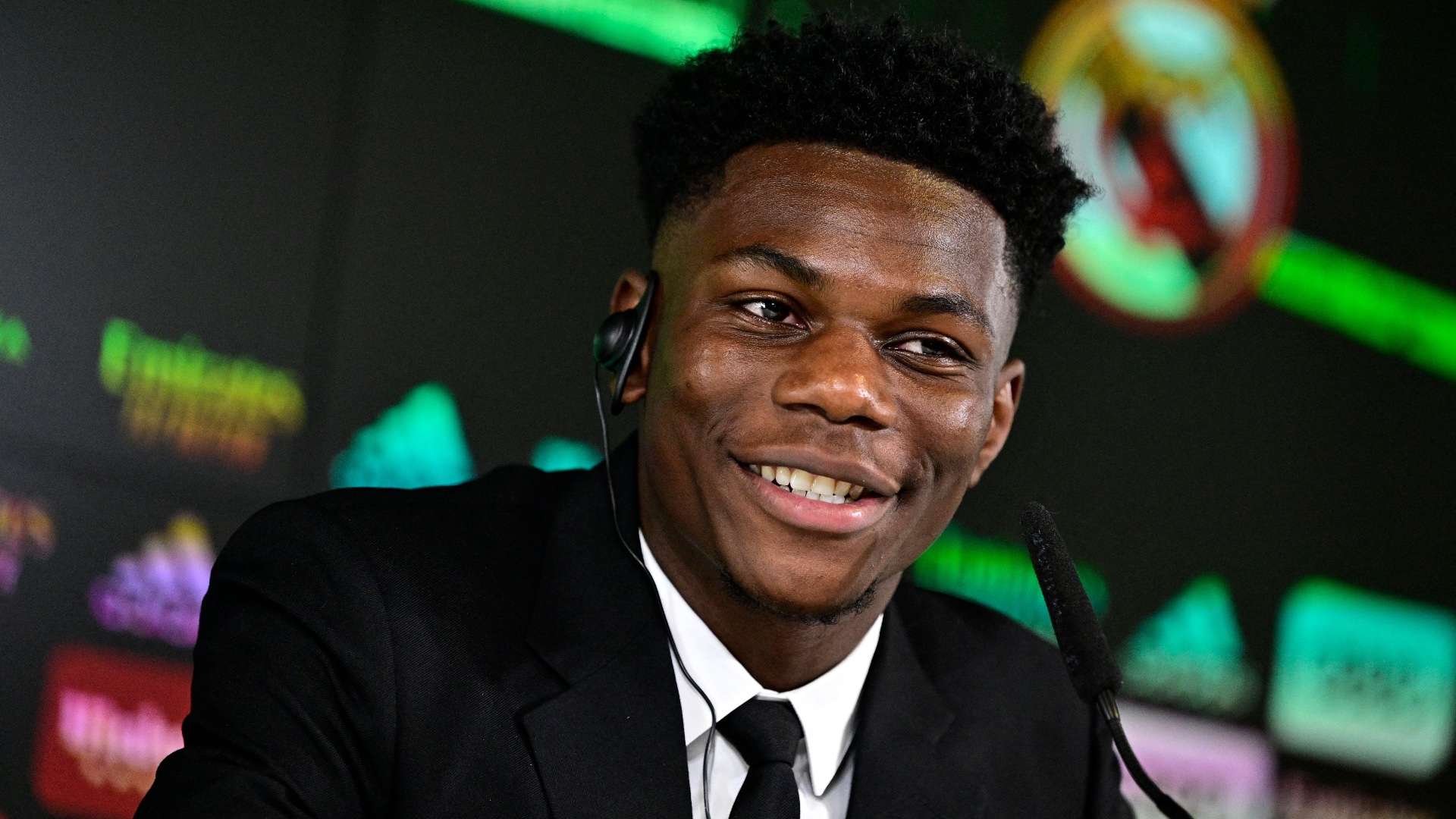 川普手背瘀 川普手背瘀