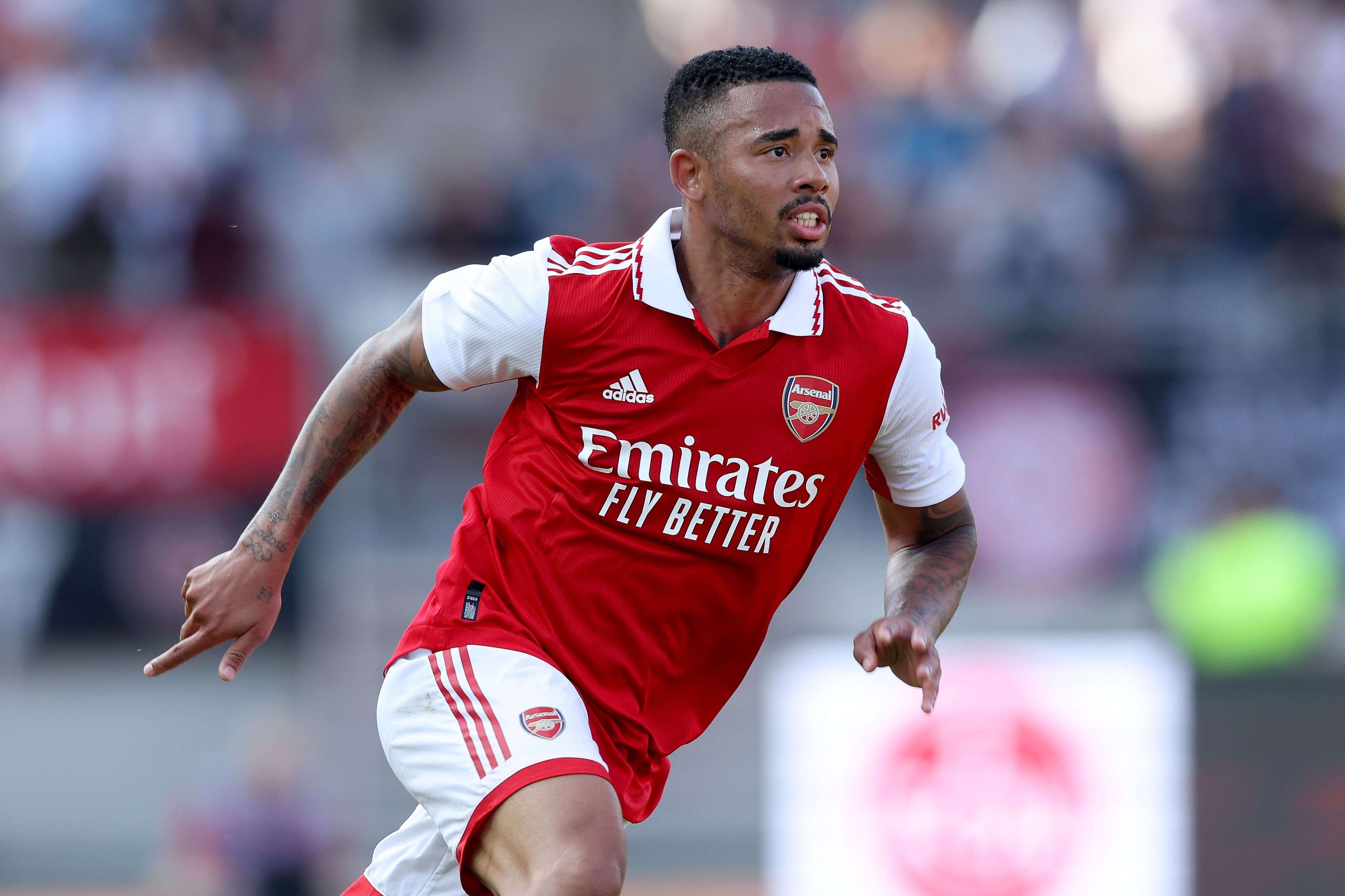 两队的首回 两队的首回